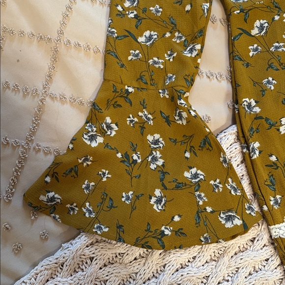 Mustard Floral Lace-Trim Mini Dress with flare sleeve - Picture 2 of 6